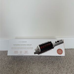 BondiBoost Infrared Bounce Brush - Black and Red